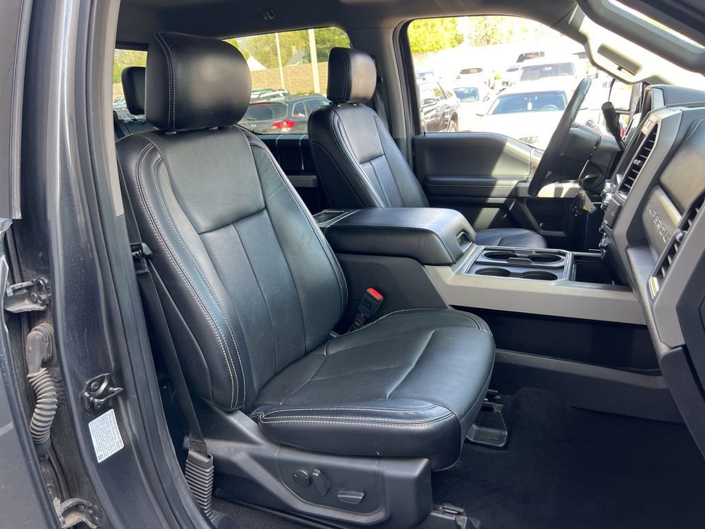 Used 2020 Ford F350 Lariat w/ Chrome Package image 23