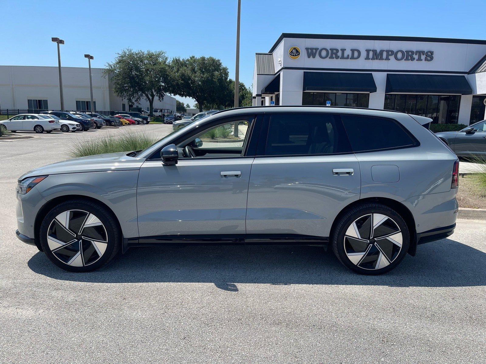 Used 2025 Volvo EX90 Ultra AWD/4WD image 54