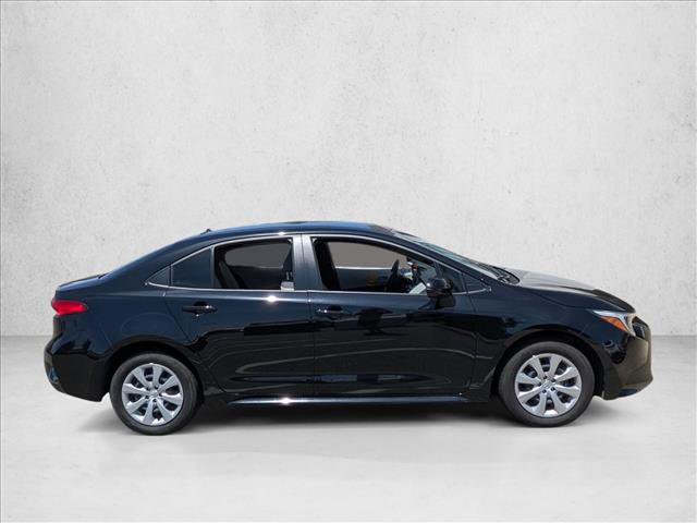 Used 2025 Toyota Corolla LE FWD image 4
