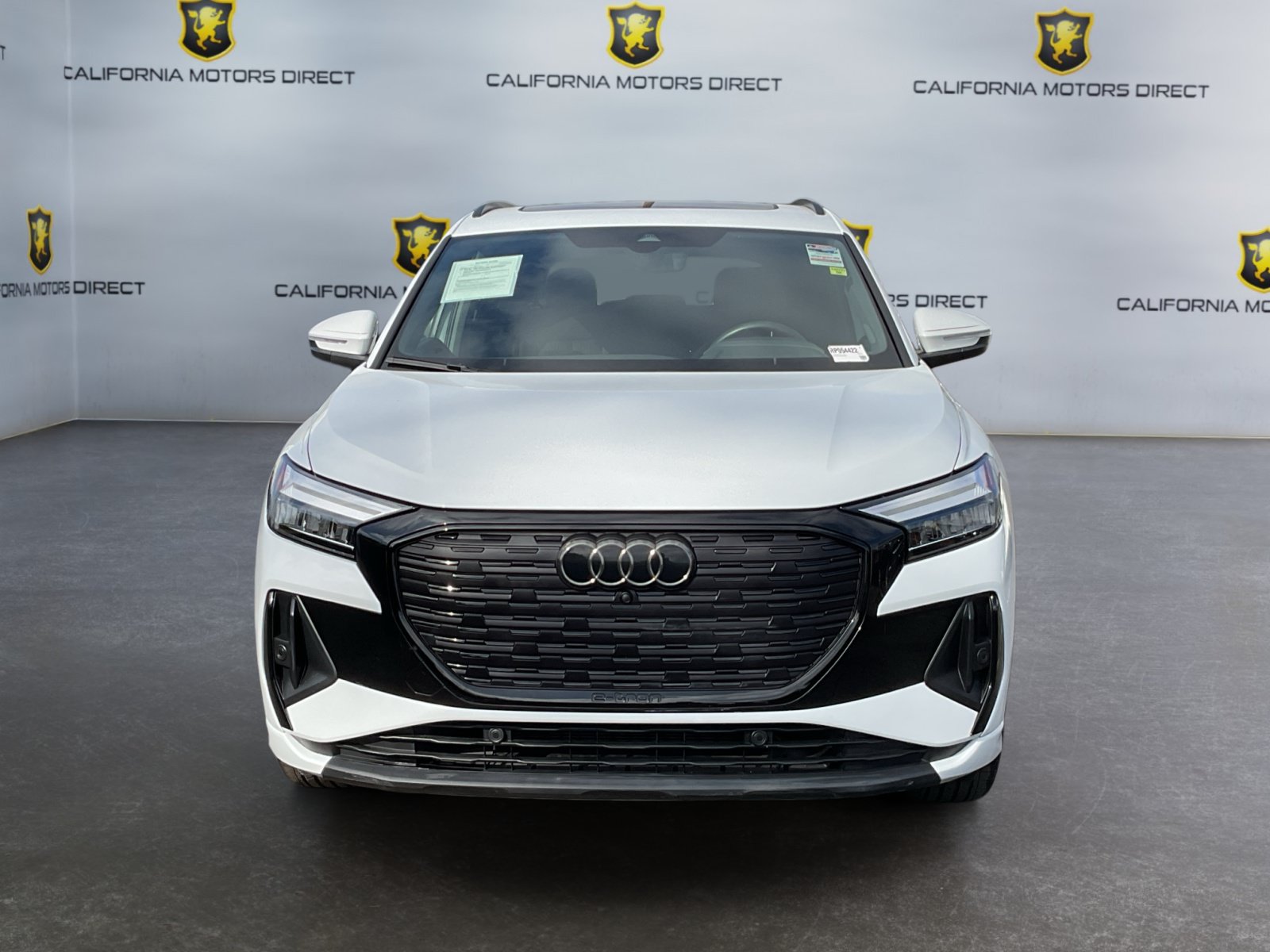 Used 2024 Audi Q4 e-tron Premium Plus w/ Premium Plus AWD/4WD image 2