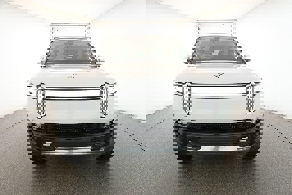 Used 2024 Rivian R1S Adventure image 2