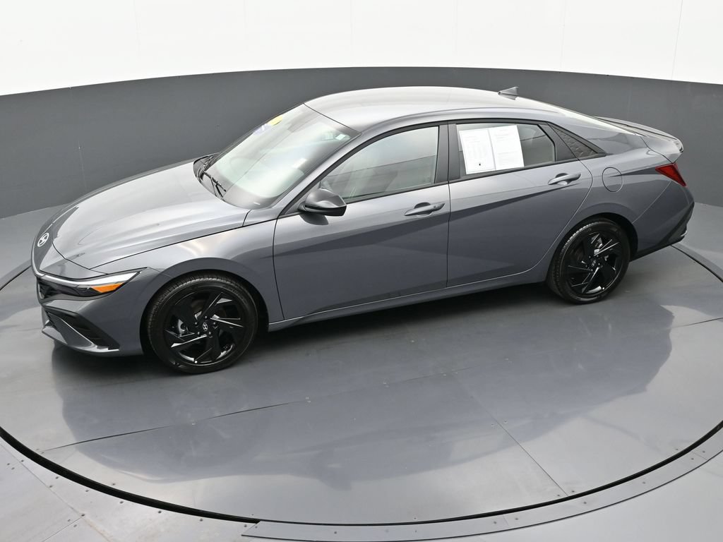 Used 2026 Hyundai Elantra Sport w/ Cargo Package FWD image 42