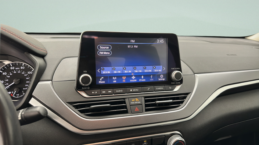 Used 2023 Nissan Altima 2.5 SR AWD/4WD image 17