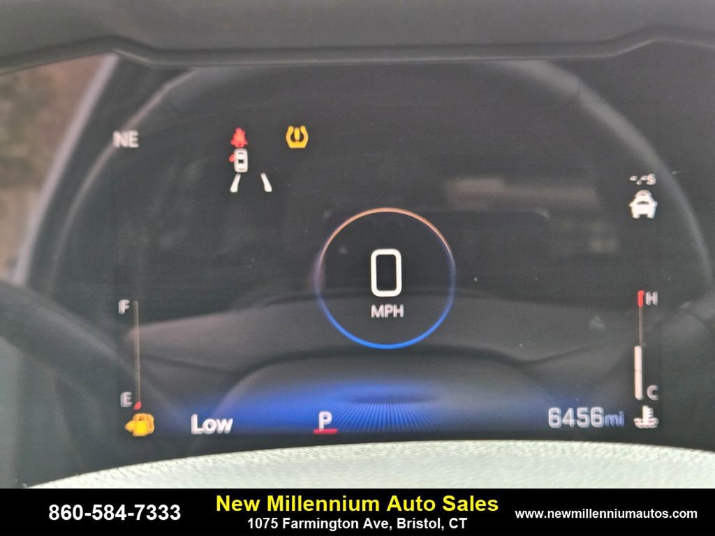 Used 2025 Chevrolet Trax ACTIV w/ Driver Confidence Package image 28