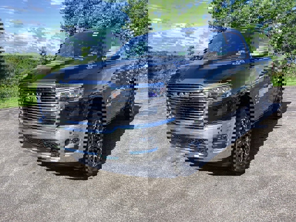 New 2025 RAM 1500 Laramie image 8