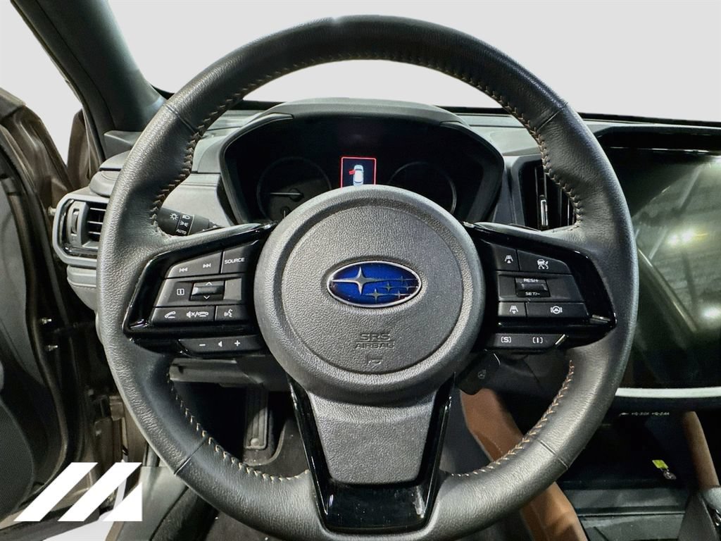 Used 2025 Subaru Forester Touring AWD/4WD image 11