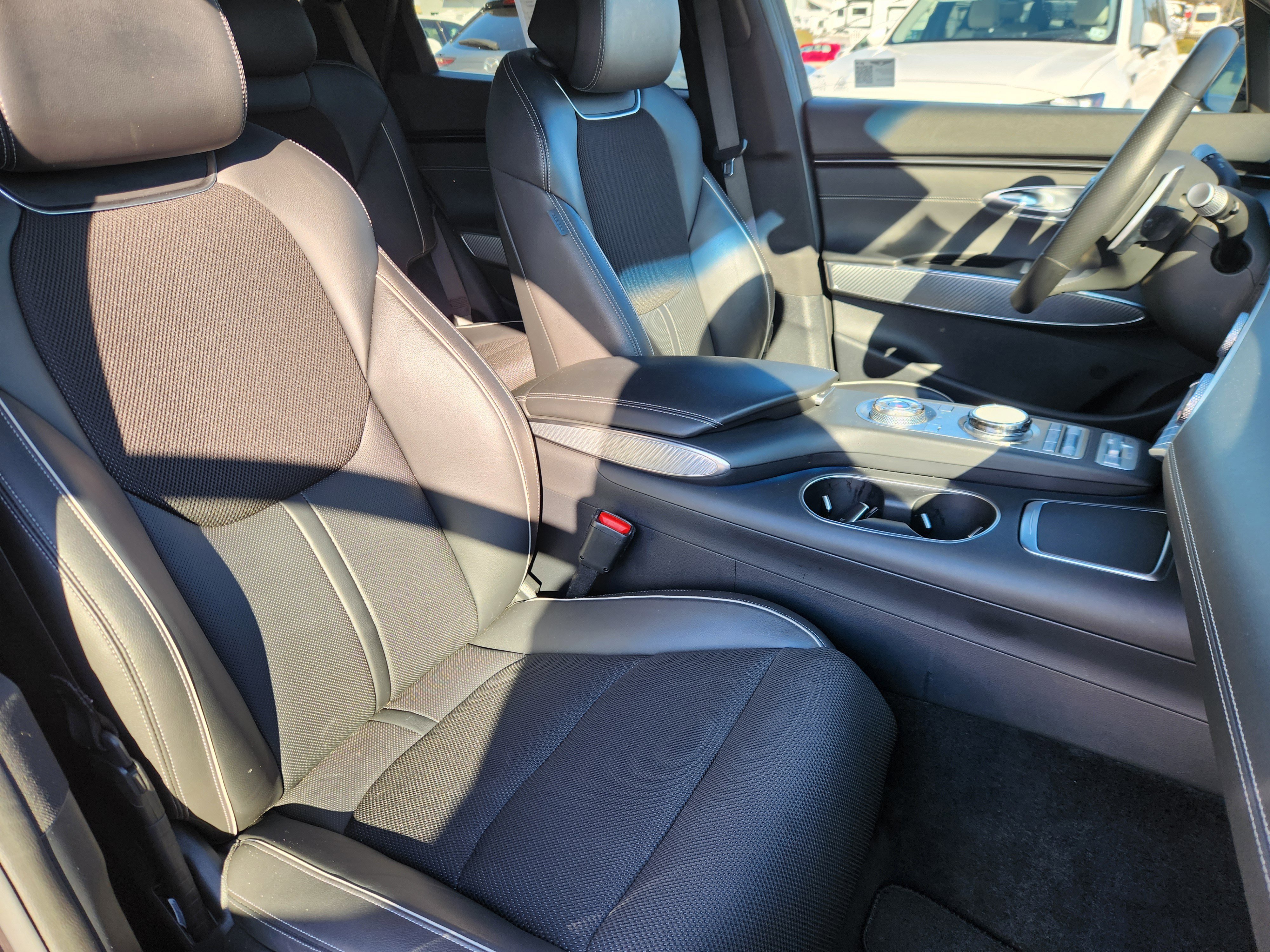 Used 2024 Genesis GV70 3.5T Sport image 15