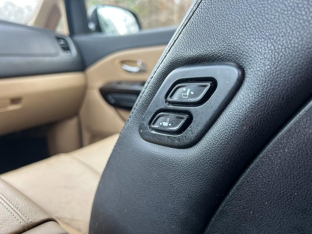 Used 2019 Kia Sedona SX image 29