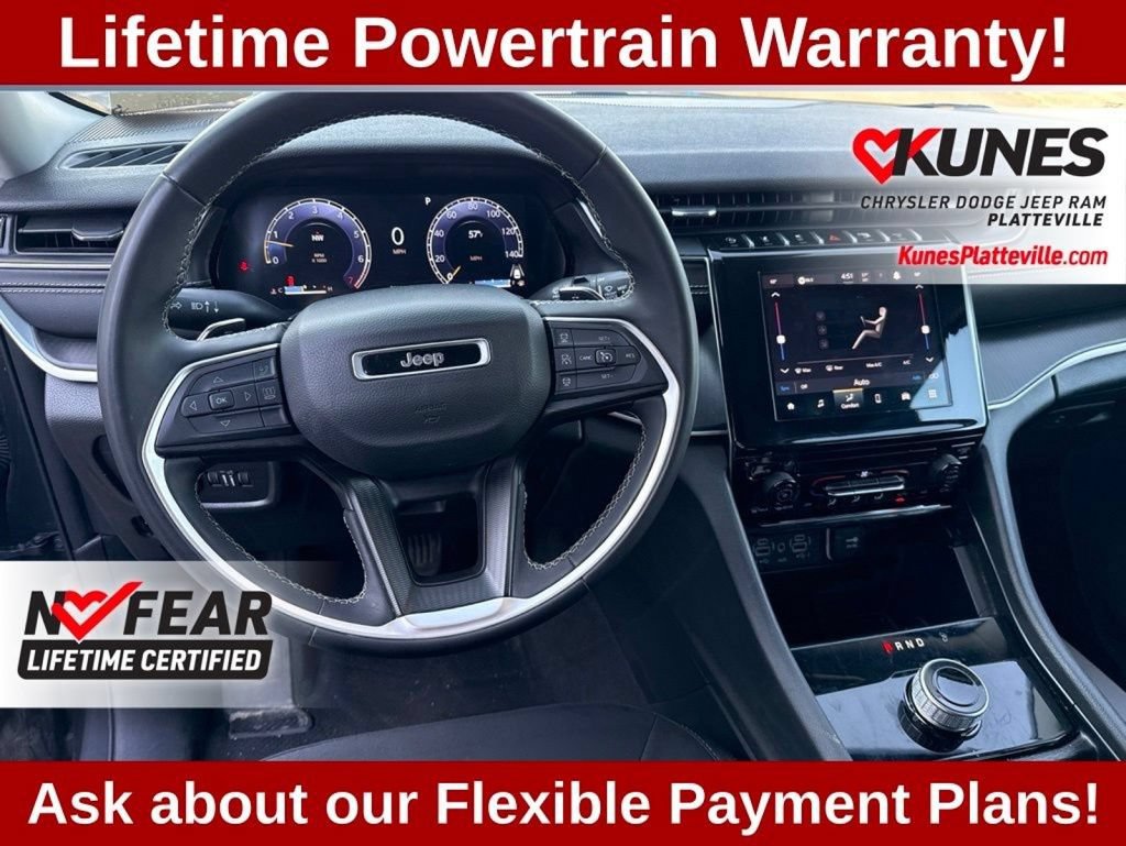 Used 2023 Jeep Grand Cherokee Laredo AWD/4WD image 13