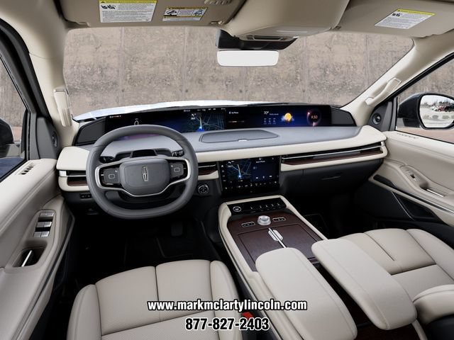 New 2027 Lincoln Navigator Premiere AWD/4WD image 9