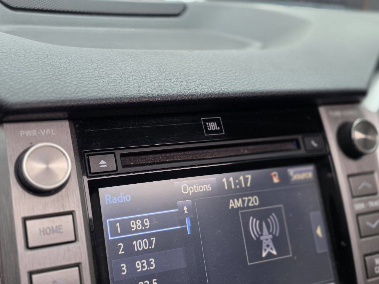 Used 2015 Toyota Tundra Platinum image 25