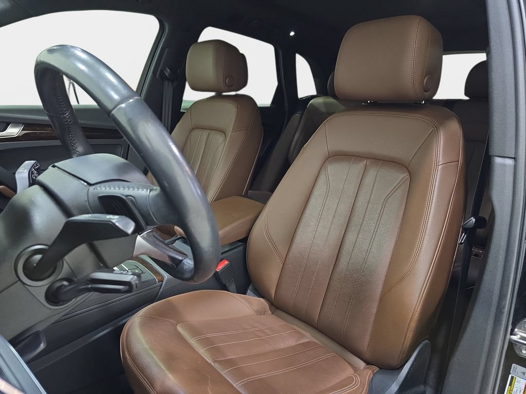 Used 2019 Audi Q5 Premium Plus w/ Premium Plus Package AWD/4WD image 18