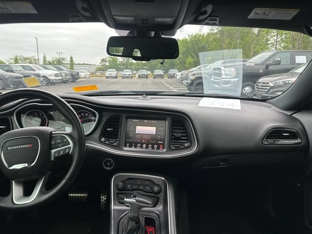 Used 2016 Dodge Challenger R/T Scat Pack w/ Leather Interior Group RWD image 30