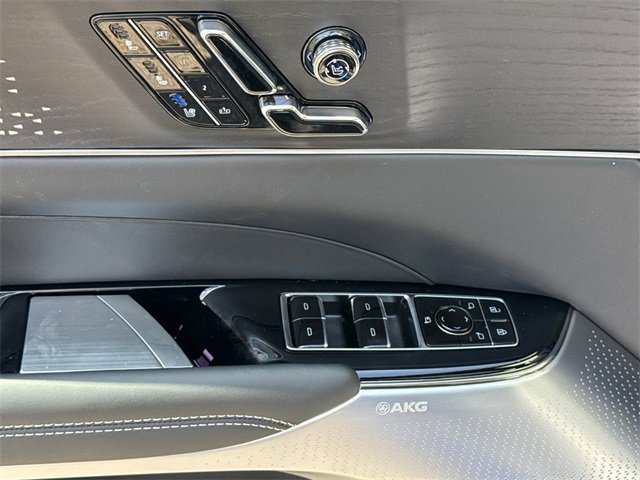 New 2026 Cadillac Lyriq V image 9