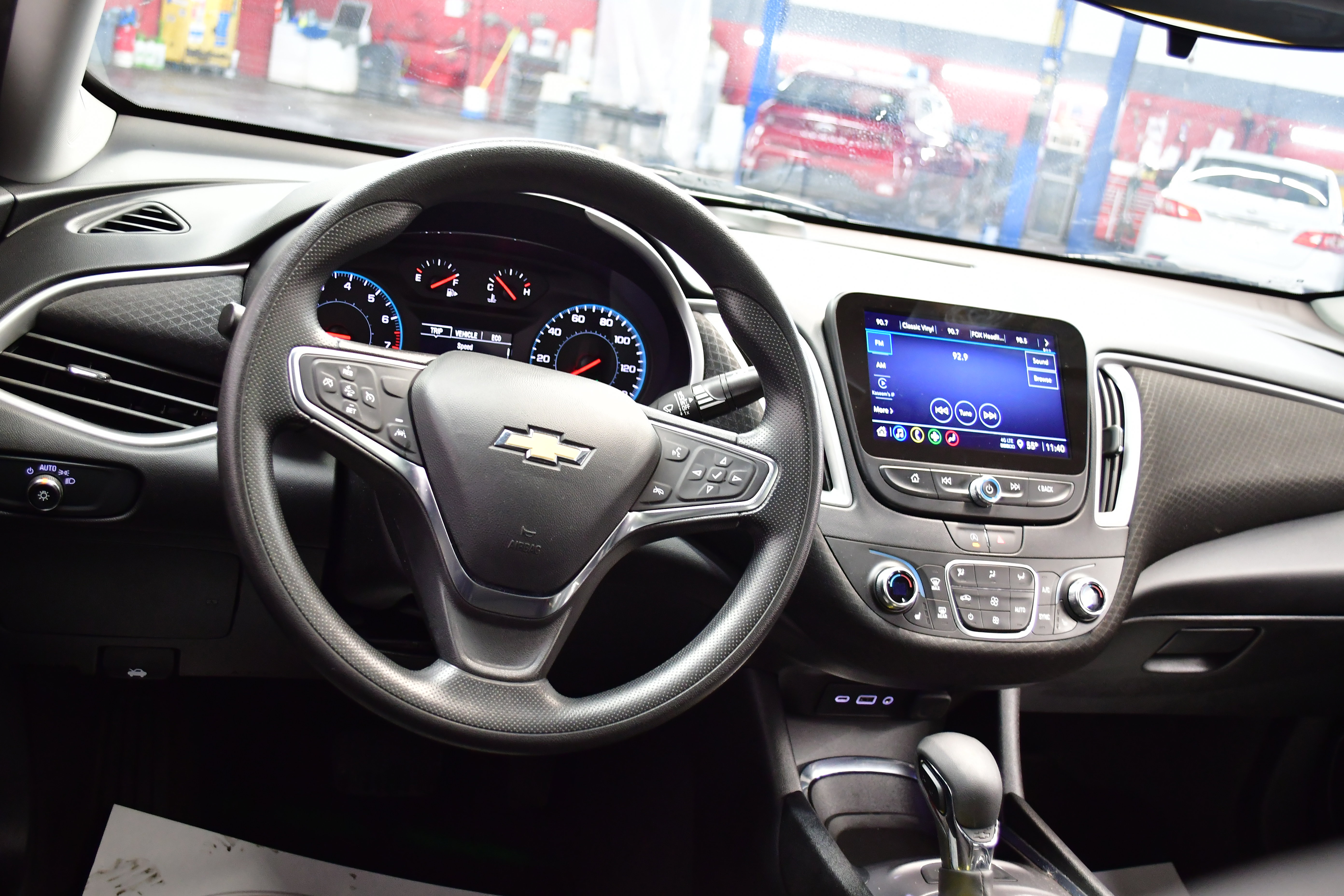 Used 2024 Chevrolet Malibu LT image 15