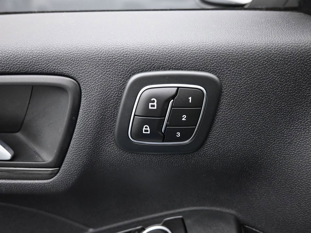 Used 2023 Ford Escape Platinum w/ Premium Technology Package image 15