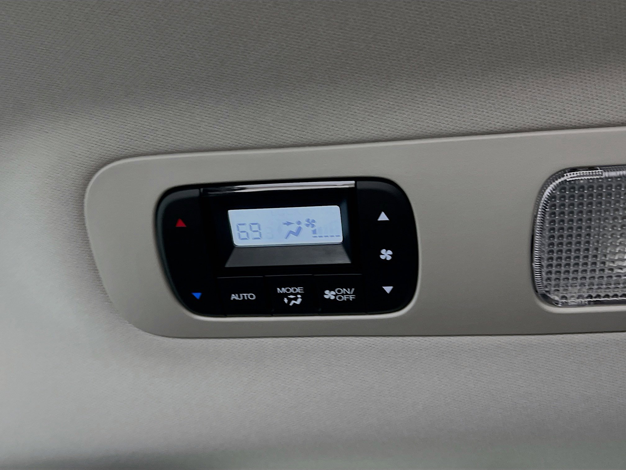 Used 2025 Honda Odyssey Touring image 28