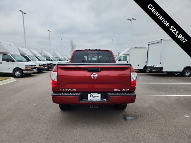 Used 2018 Nissan Titan SL image 7