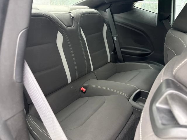 Used 2018 Chevrolet Camaro SS w/ LPO RS/SS Interior Package RWD image 28