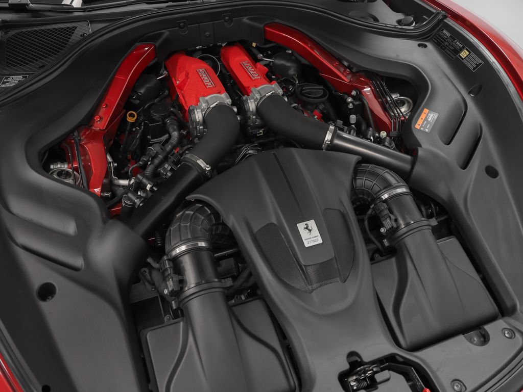 Certified 2022 Ferrari Roma RWD image 15