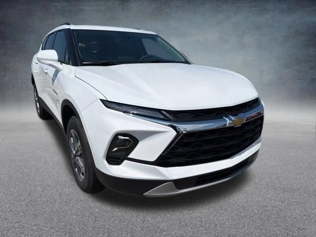 New 2026 Chevrolet Blazer LT w/ Convenience Package FWD image 4