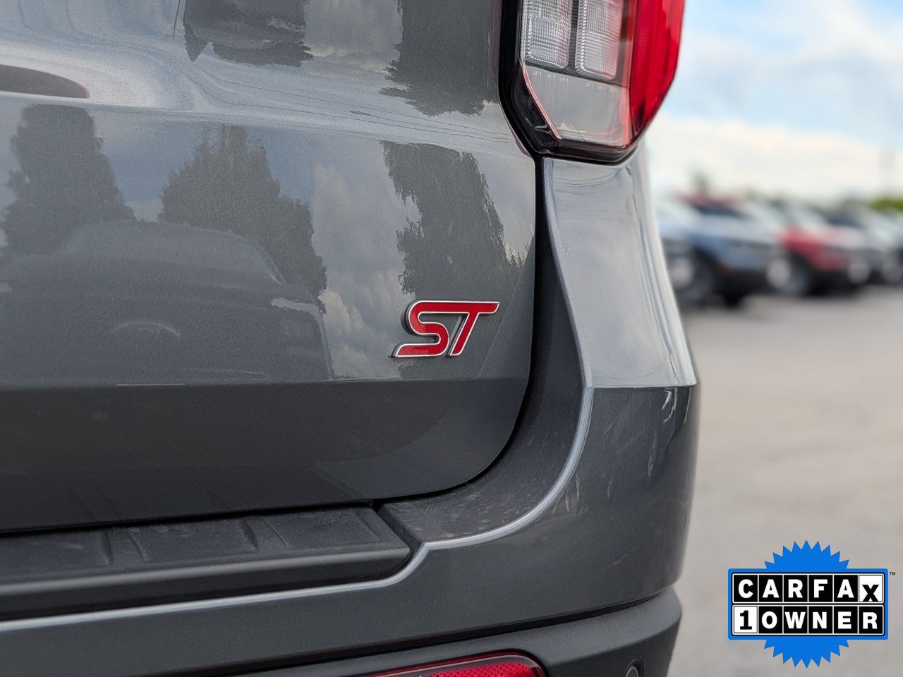 Certified 2025 Ford Explorer ST AWD/4WD image 14