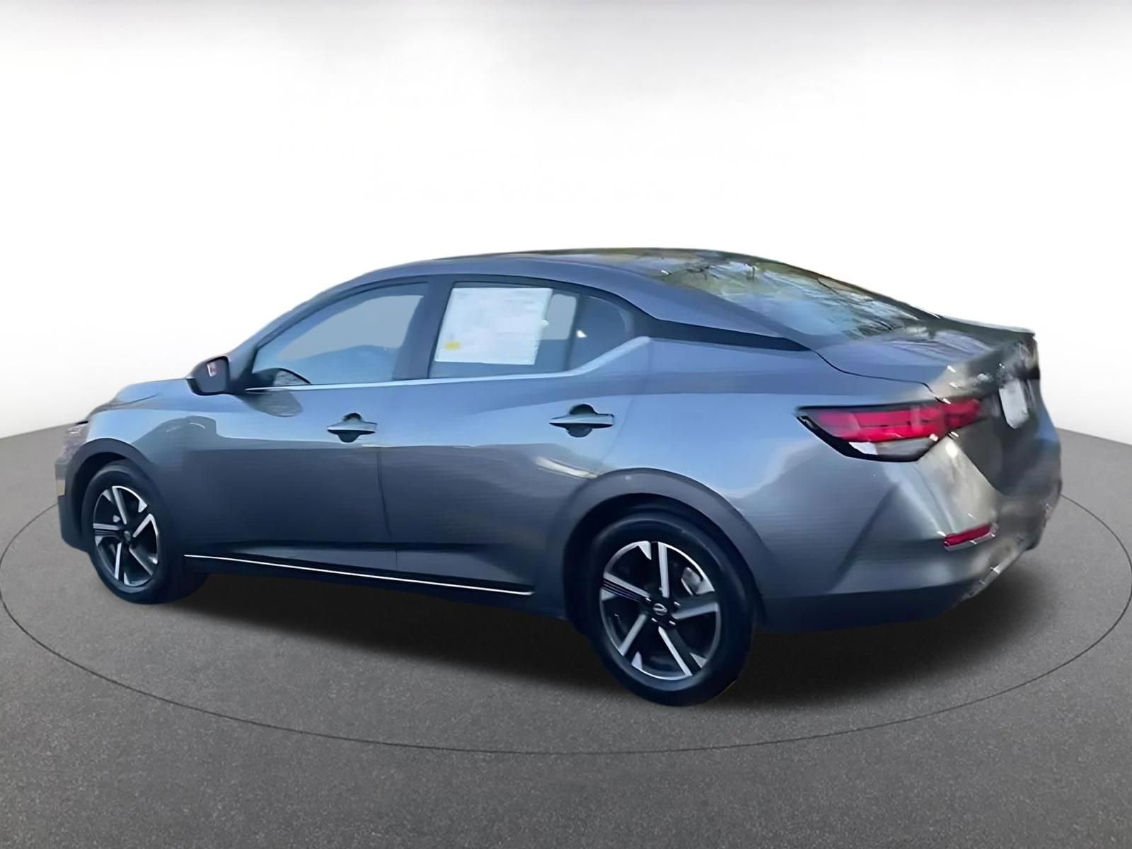 Used 2025 Nissan Sentra SV image 10