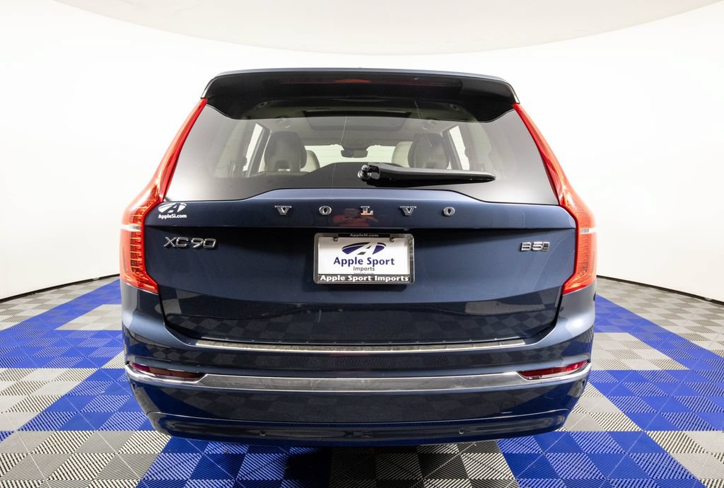 Used 2024 Volvo XC90 B5 Plus w/ Protection Package Premier AWD/4WD image 7