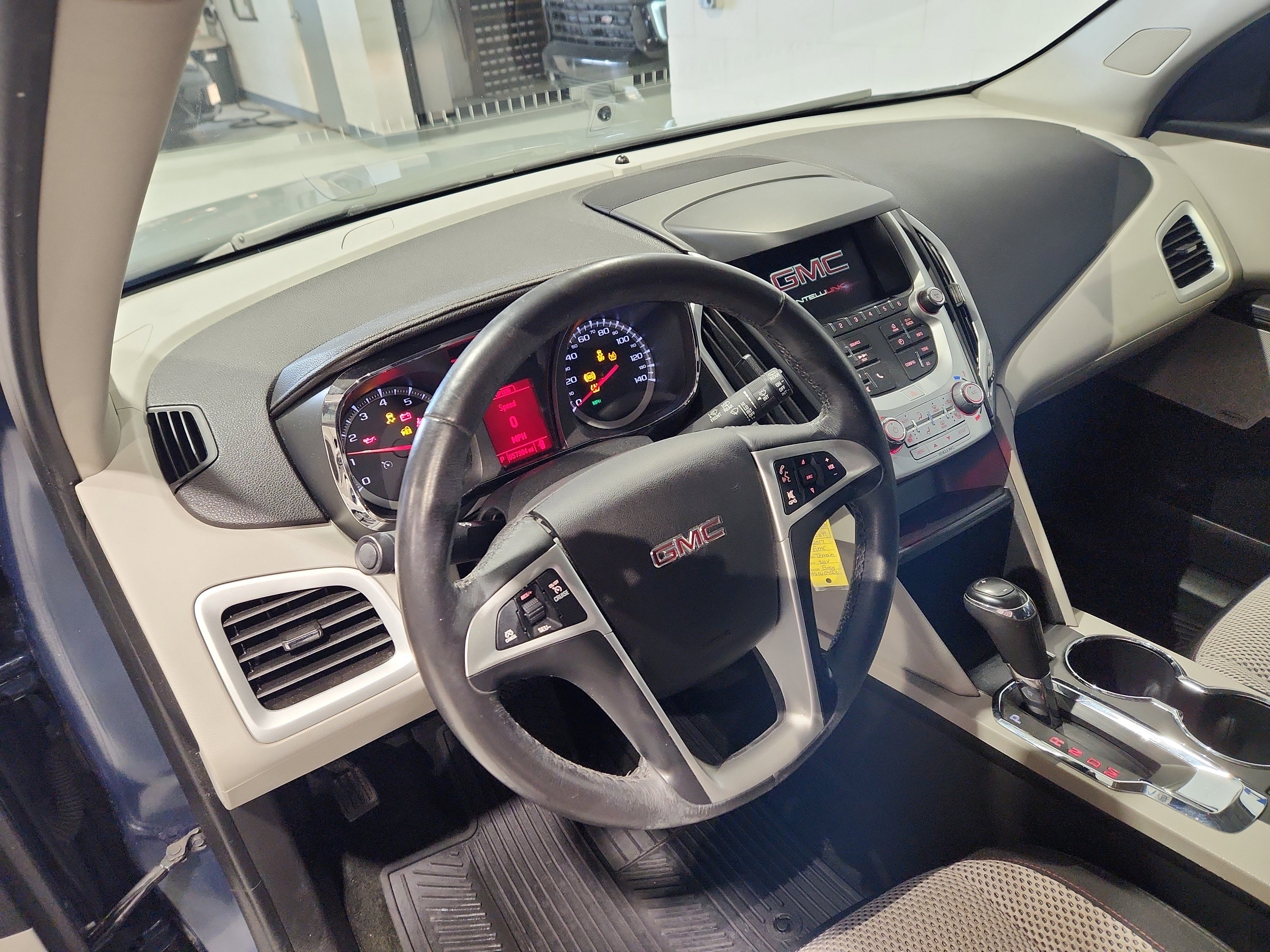 Used 2017 GMC Terrain SLE w/ Convenience Package image 5