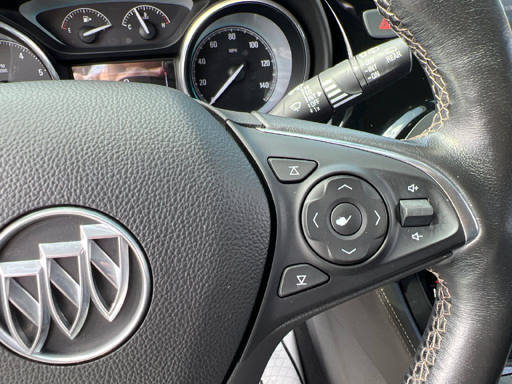 Used 2018 Buick Envision Essence AWD/4WD image 25