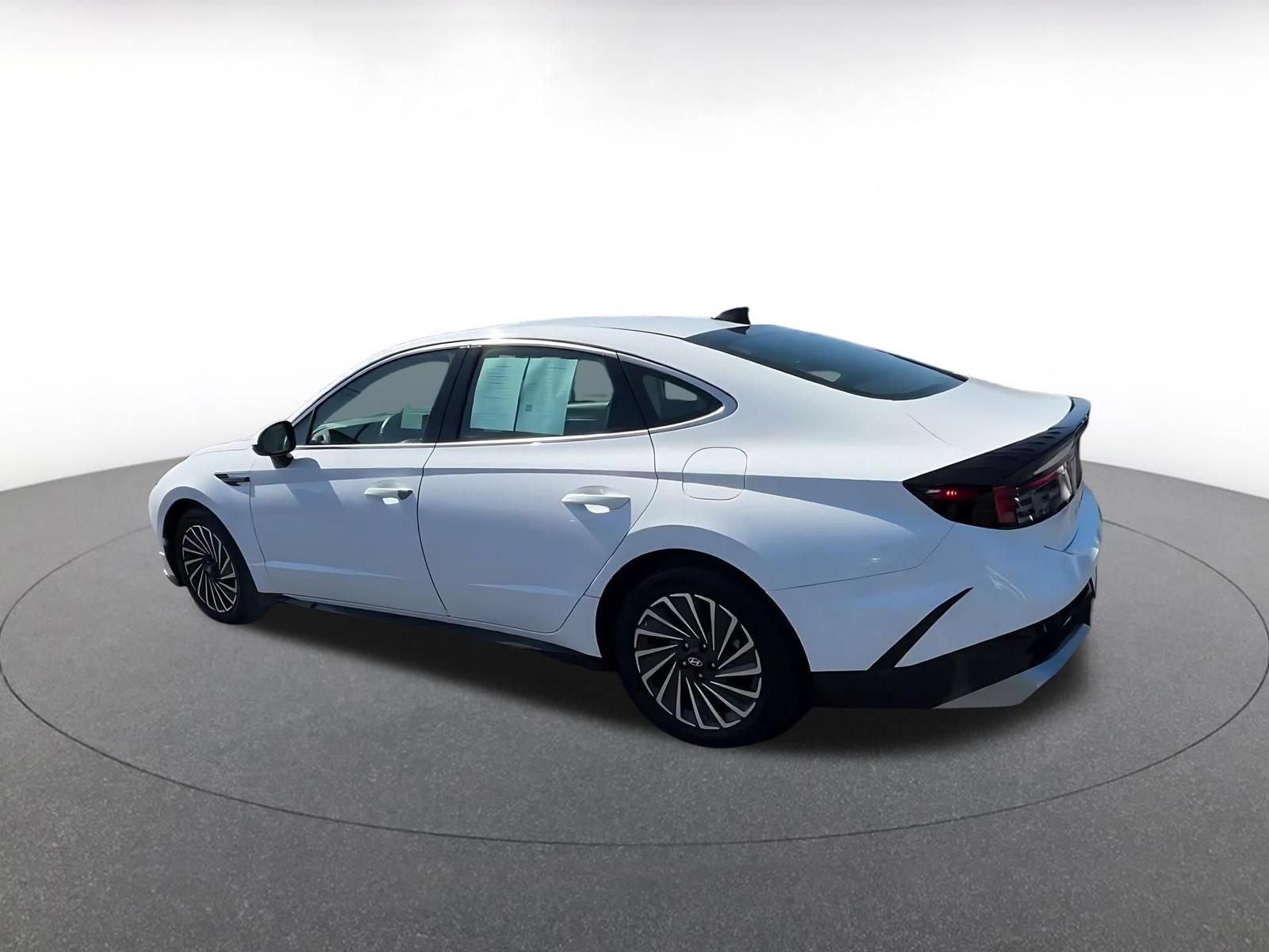 Used 2025 Hyundai Sonata SEL FWD image 9