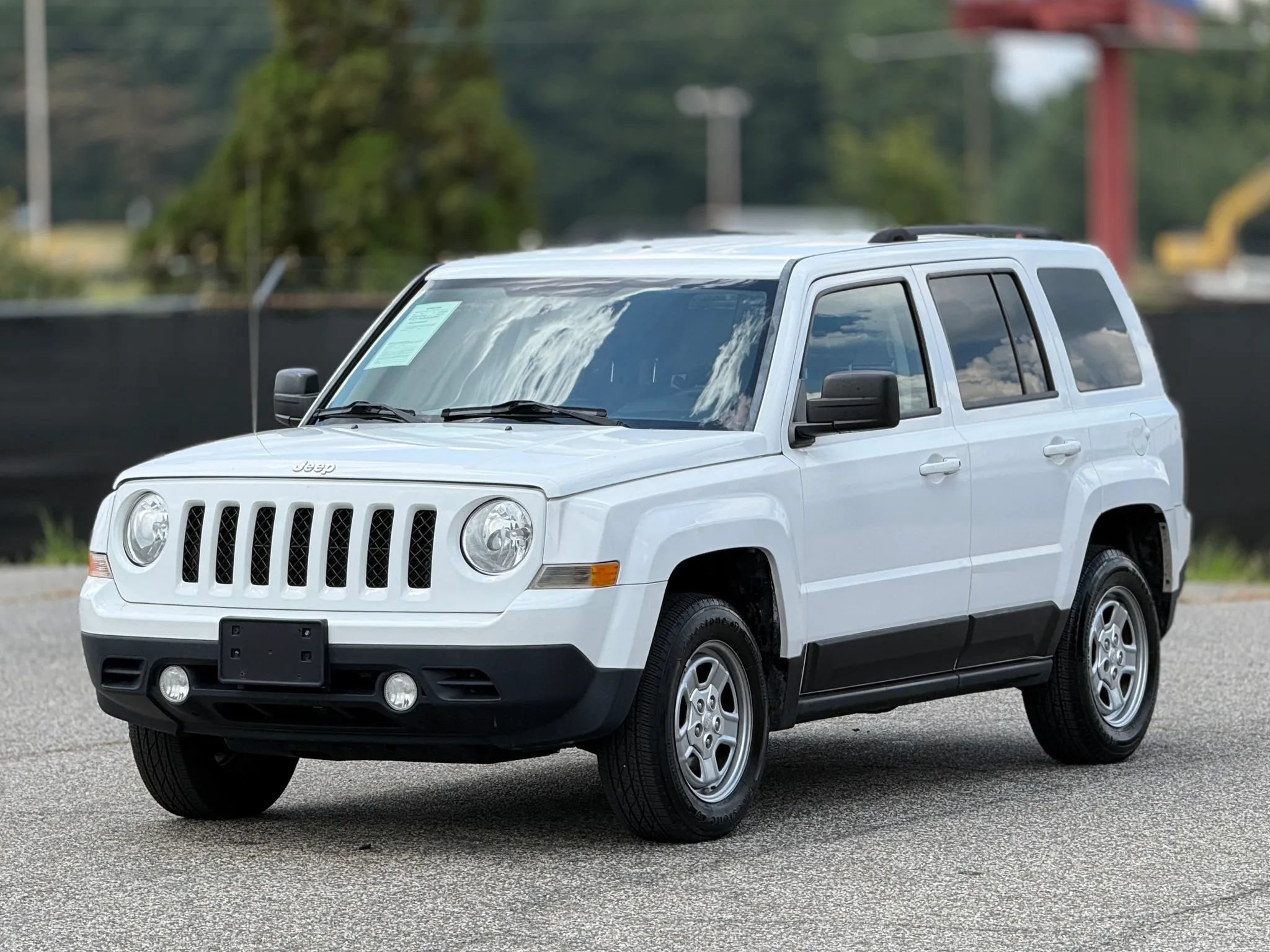 Used 2016 Jeep Patriot Sport w/ Power Value Group AWD/4WD image 6