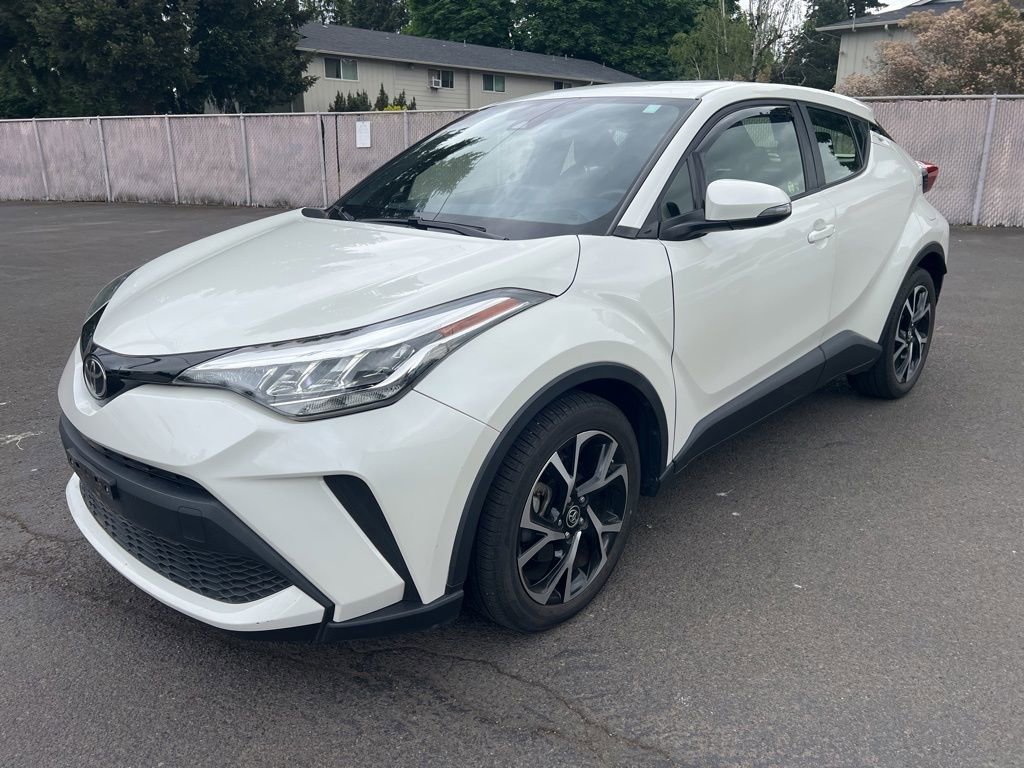 Used 2021 Toyota C-HR XLE FWD image 2