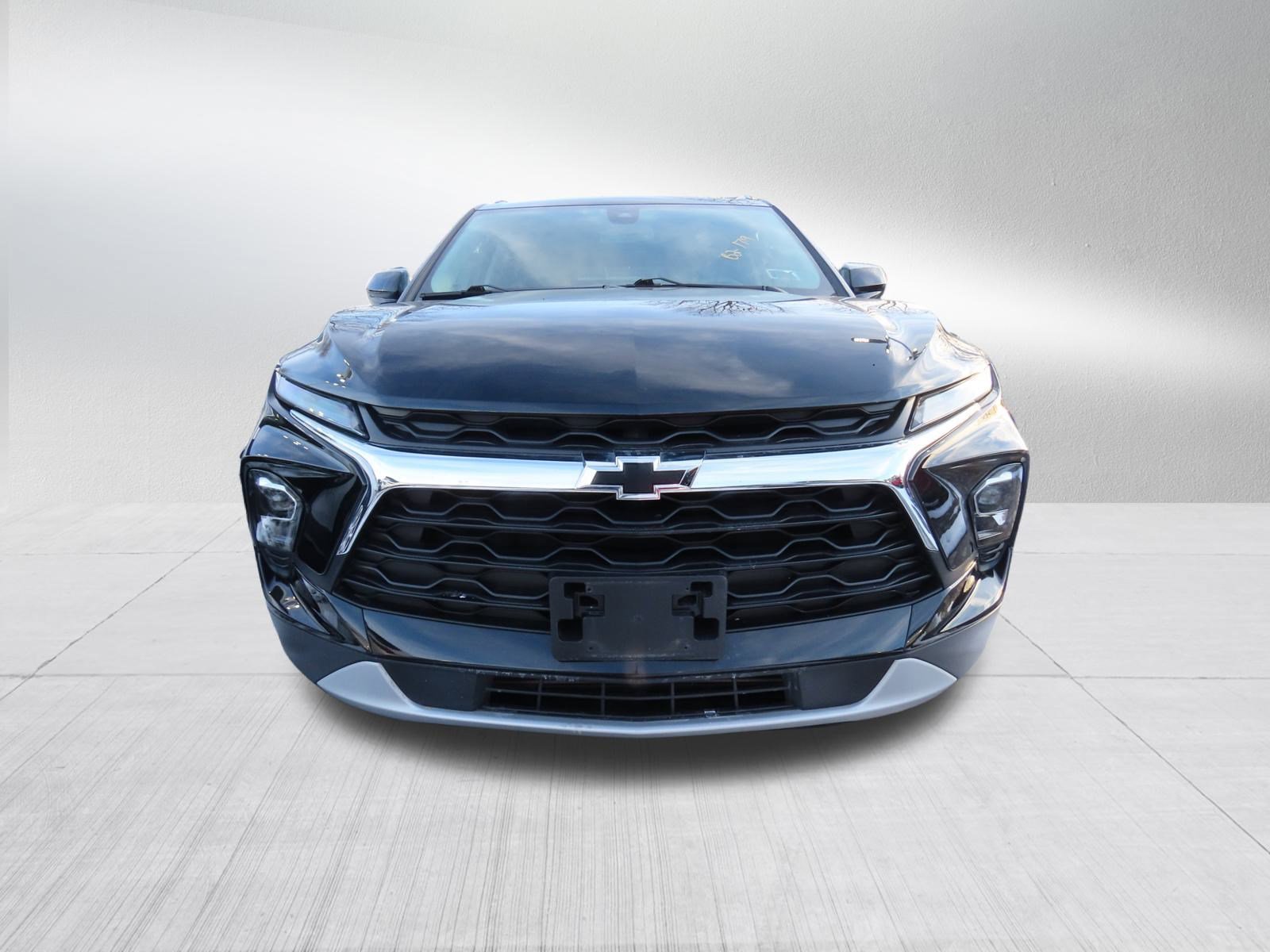 Used 2023 Chevrolet Blazer LT w/ Convenience Package image 2