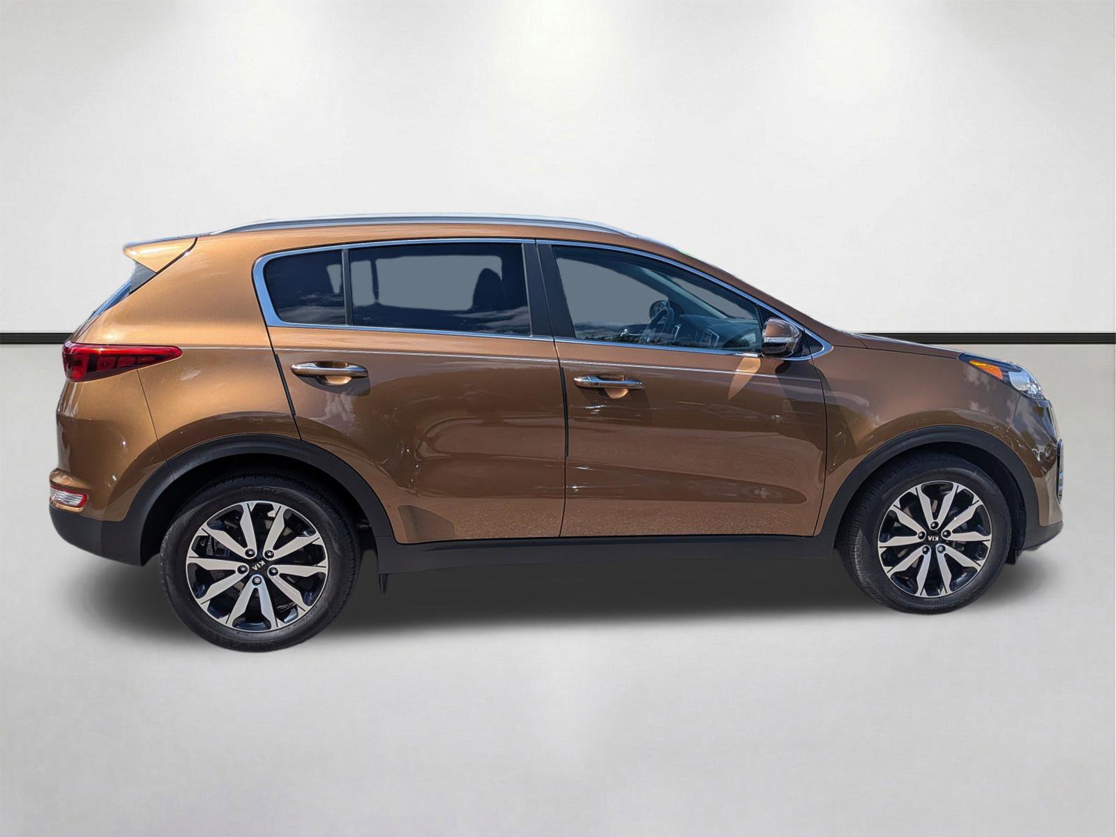 Used 2018 Kia Sportage EX FWD image 3