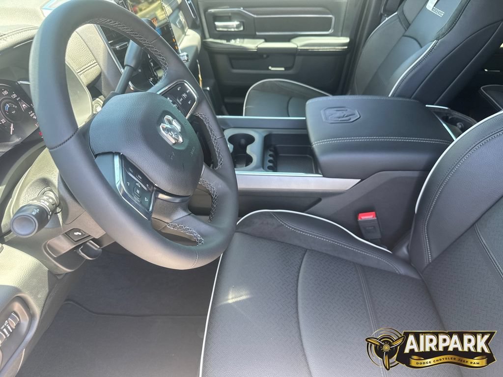 New 2026 RAM 2500 Laramie AWD/4WD image 19