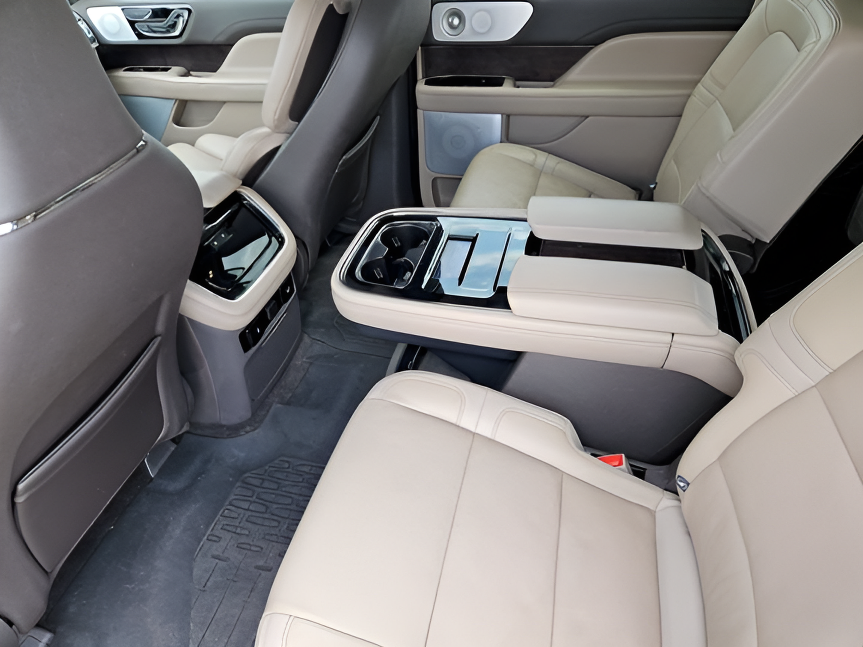Certified 2024 Lincoln Navigator L Reserve AWD/4WD image 25
