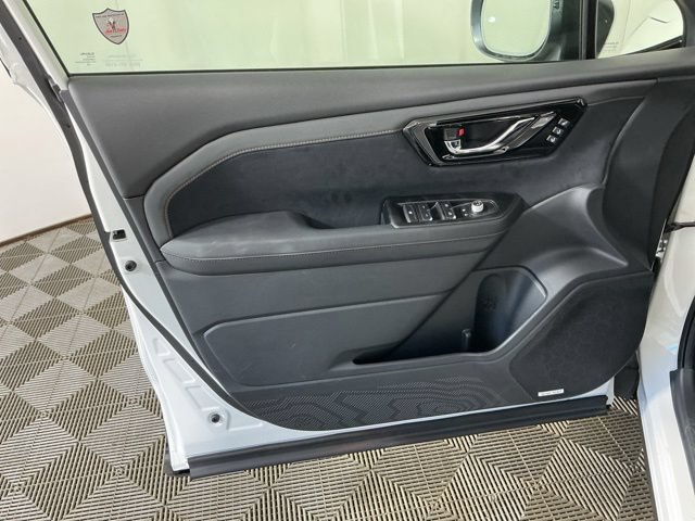 New 2026 Subaru Forester Touring AWD/4WD image 9