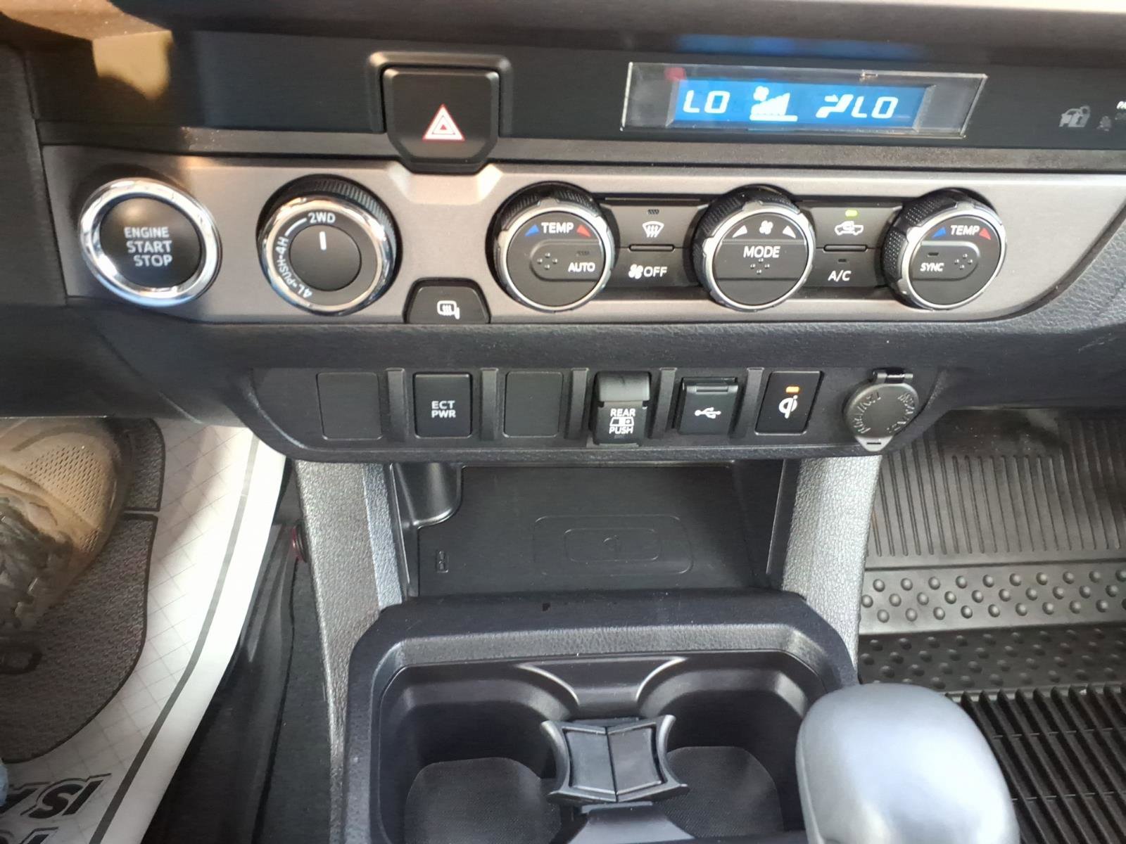 Used 2023 Toyota Tacoma TRD Off-Road image 16