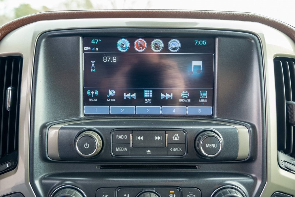 Used 2017 Chevrolet Silverado 2500 High Country w/ Duramax Plus Package image 22