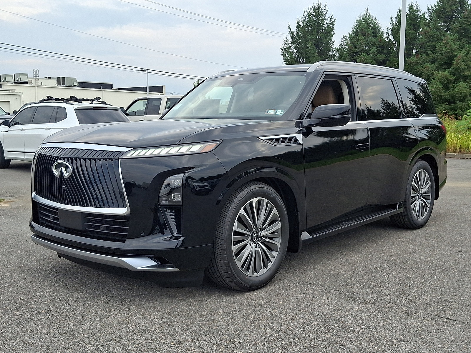 New 2027 INFINITI QX80 Luxe w/ Cargo Package AWD/4WD image 2
