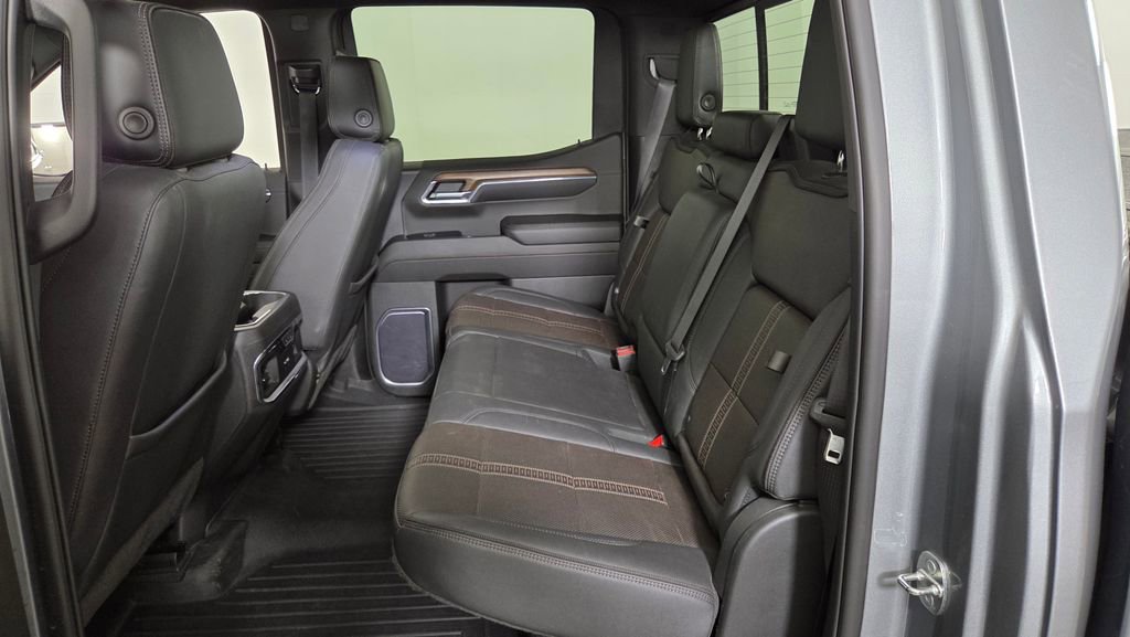 Used 2023 Chevrolet Silverado 1500 High Country w/ High Country Premium Package image 29