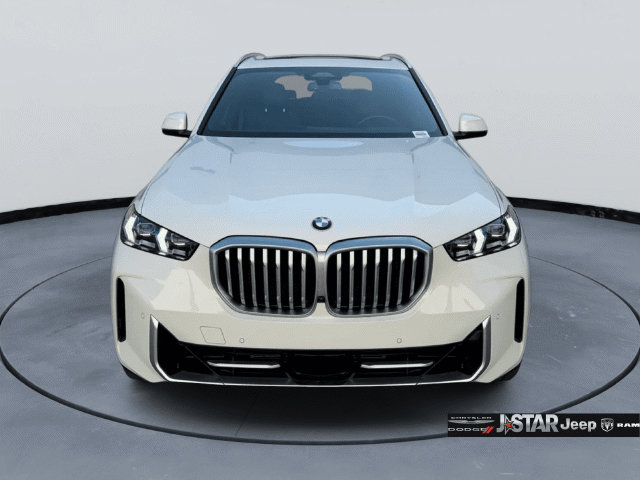 Used 2024 BMW X5 sDrive40i w/ Premium Package RWD image 2