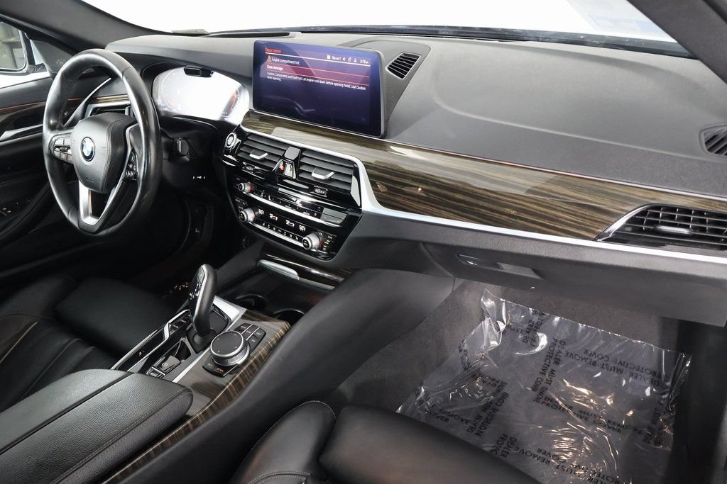 Used 2021 BMW 540i w/ Premium Package RWD image 9