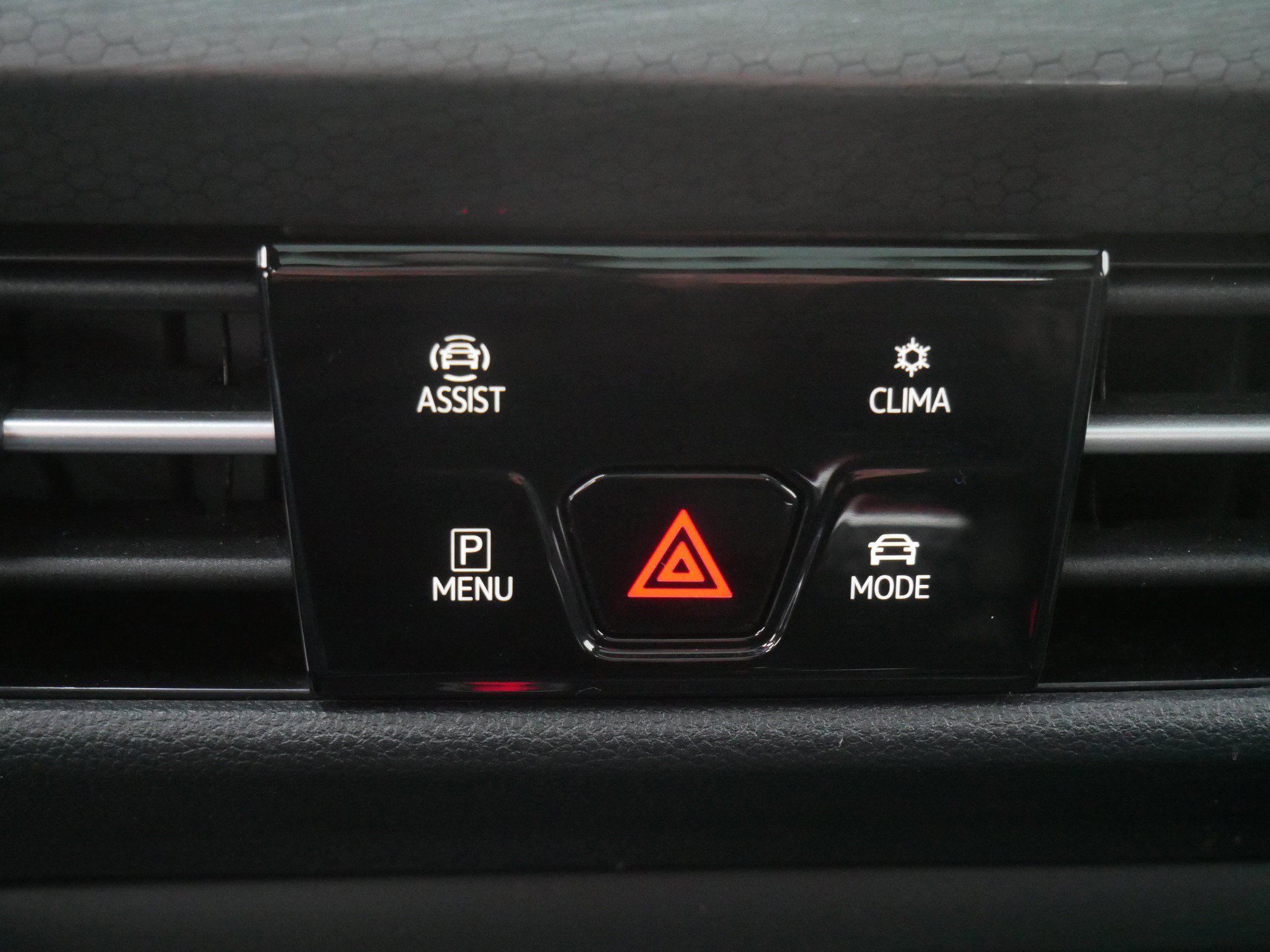 Used 2022 Volkswagen GTI SE image 19