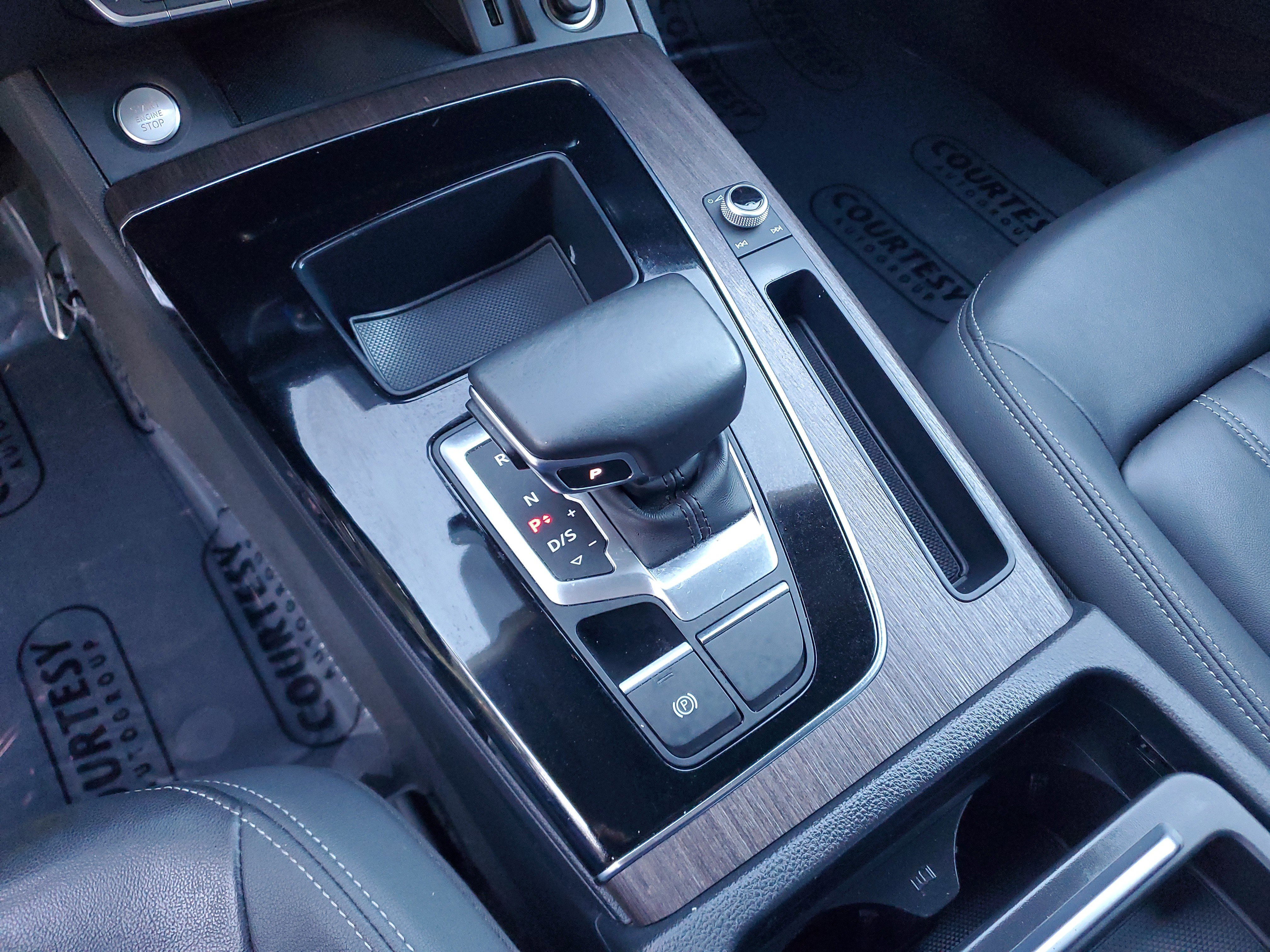 Used 2021 Audi Q5 Premium image 27