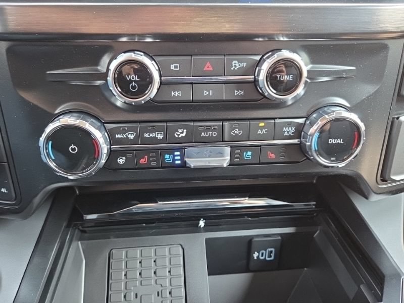 New 2026 Ford F250 Lariat w/ Chrome Package AWD/4WD image 43