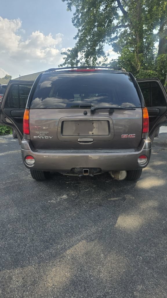 Used 2008 GMC Envoy SLE w/ Sun And Sound Package AWD/4WD image 5