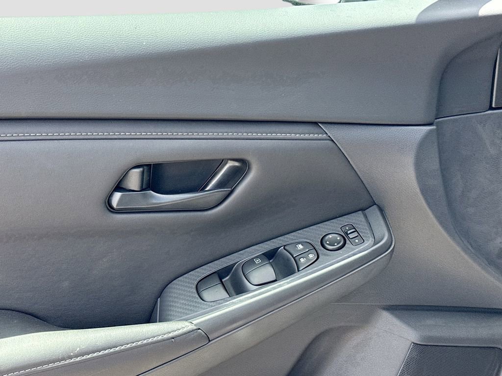 Used 2025 Nissan Sentra S FWD image 17