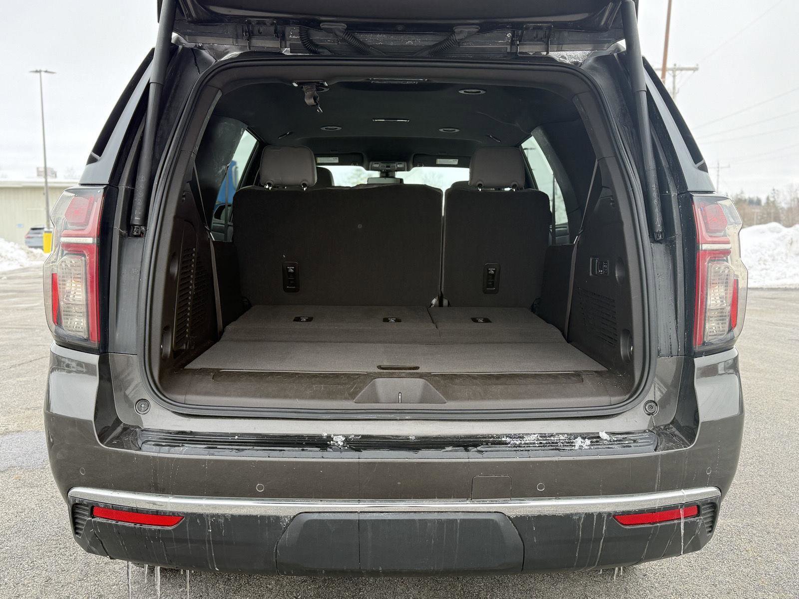 Used 2021 Chevrolet Tahoe LT w/ Luxury Package AWD/4WD image 10